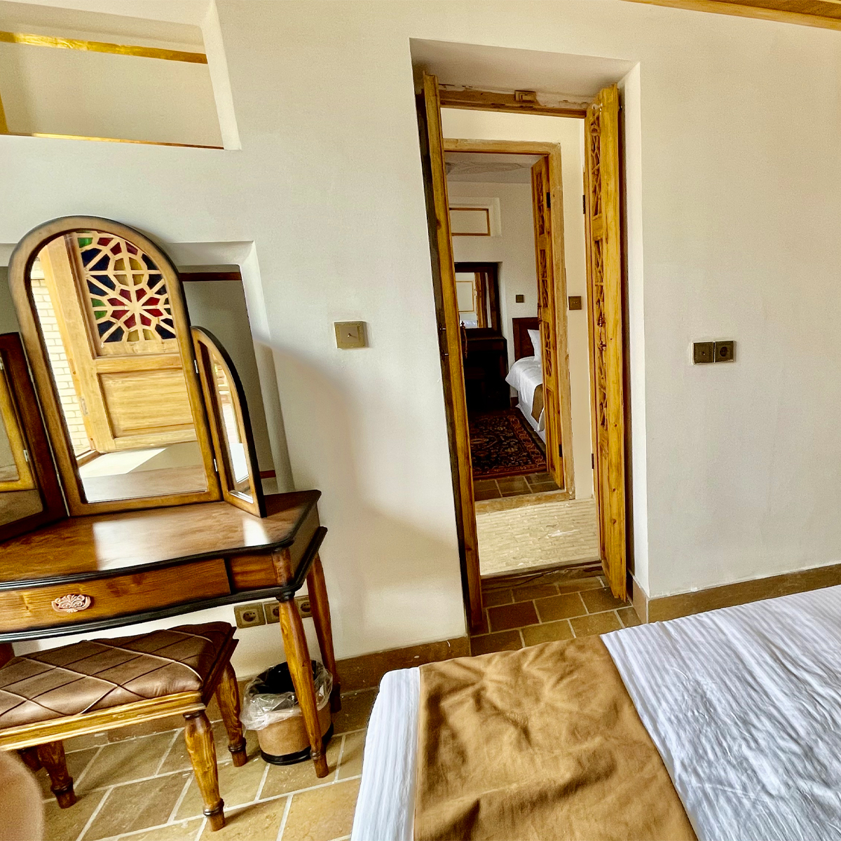 Goldan & Golrokh Room