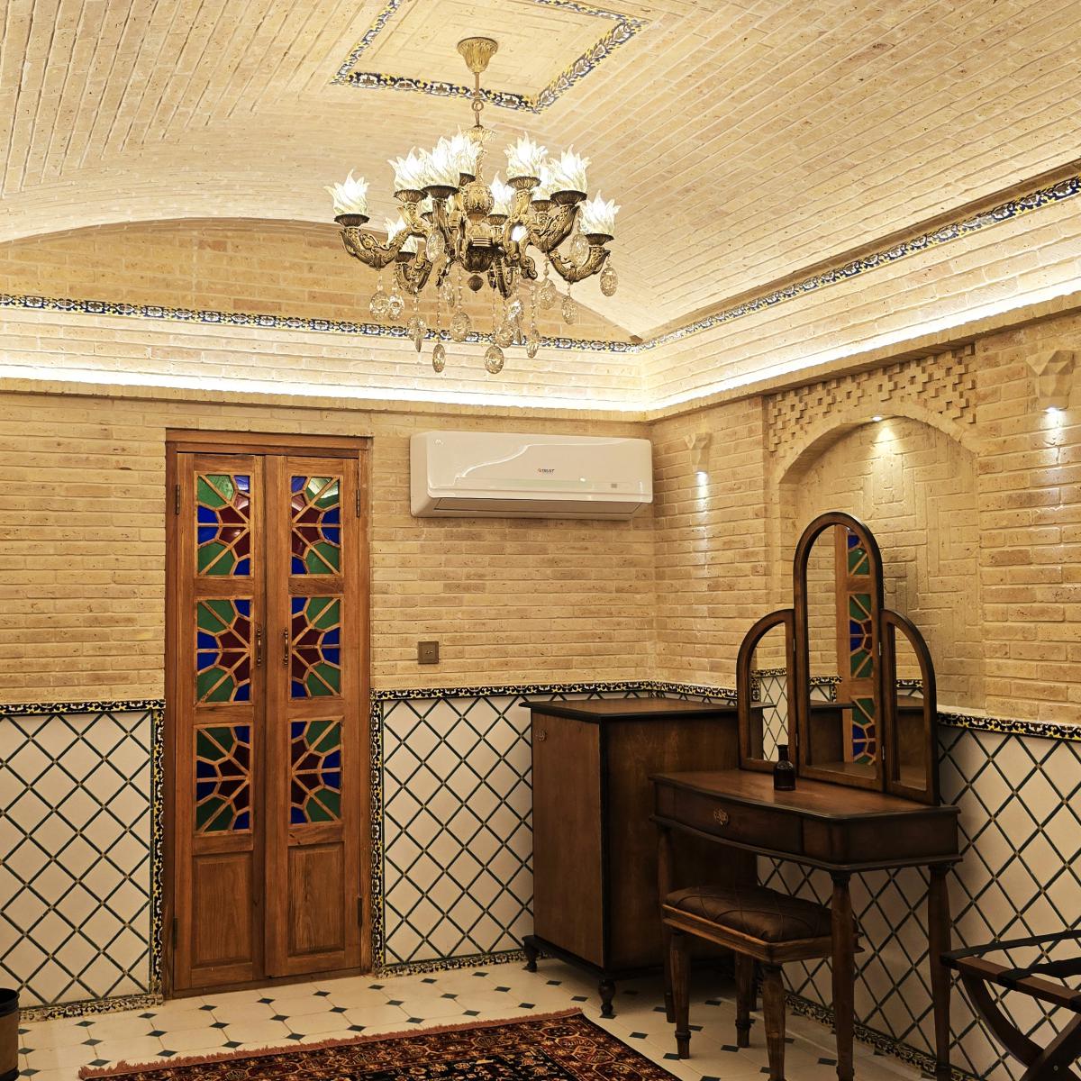Parichehr Room