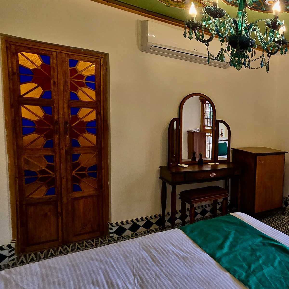Paridokht Room