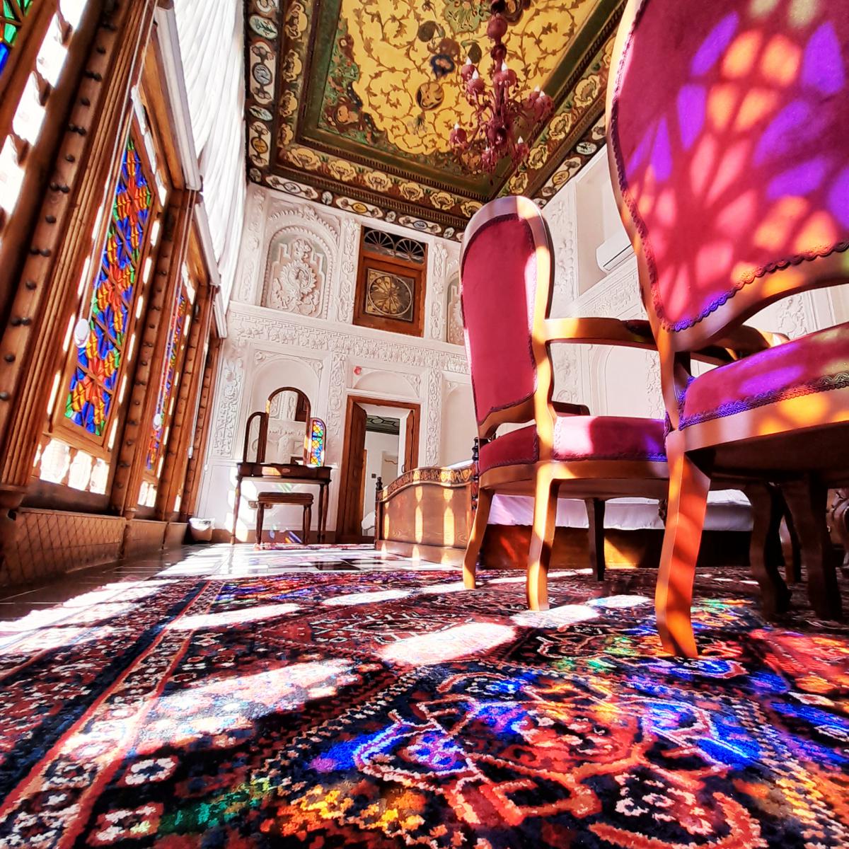 Shahneshin Room