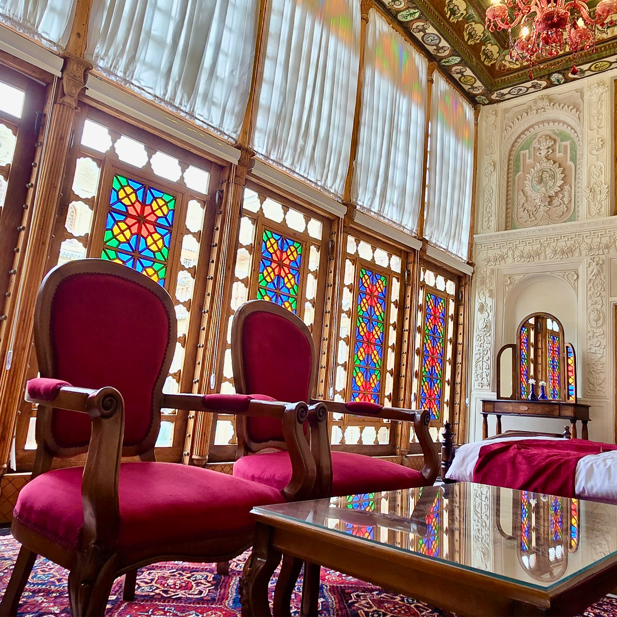 Shahneshin Room