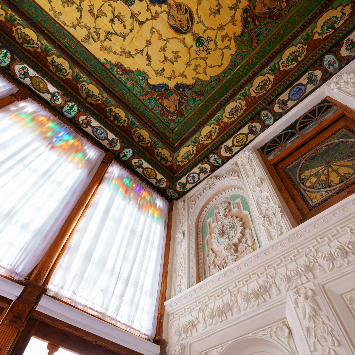 Shahneshin Room