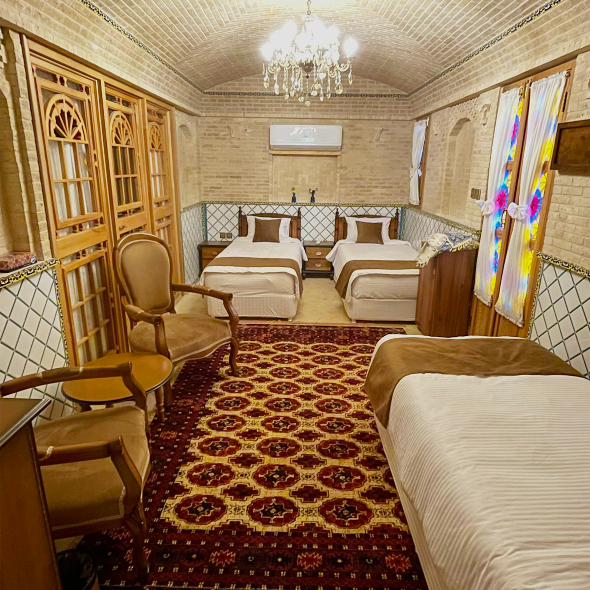 Shazdeh Room