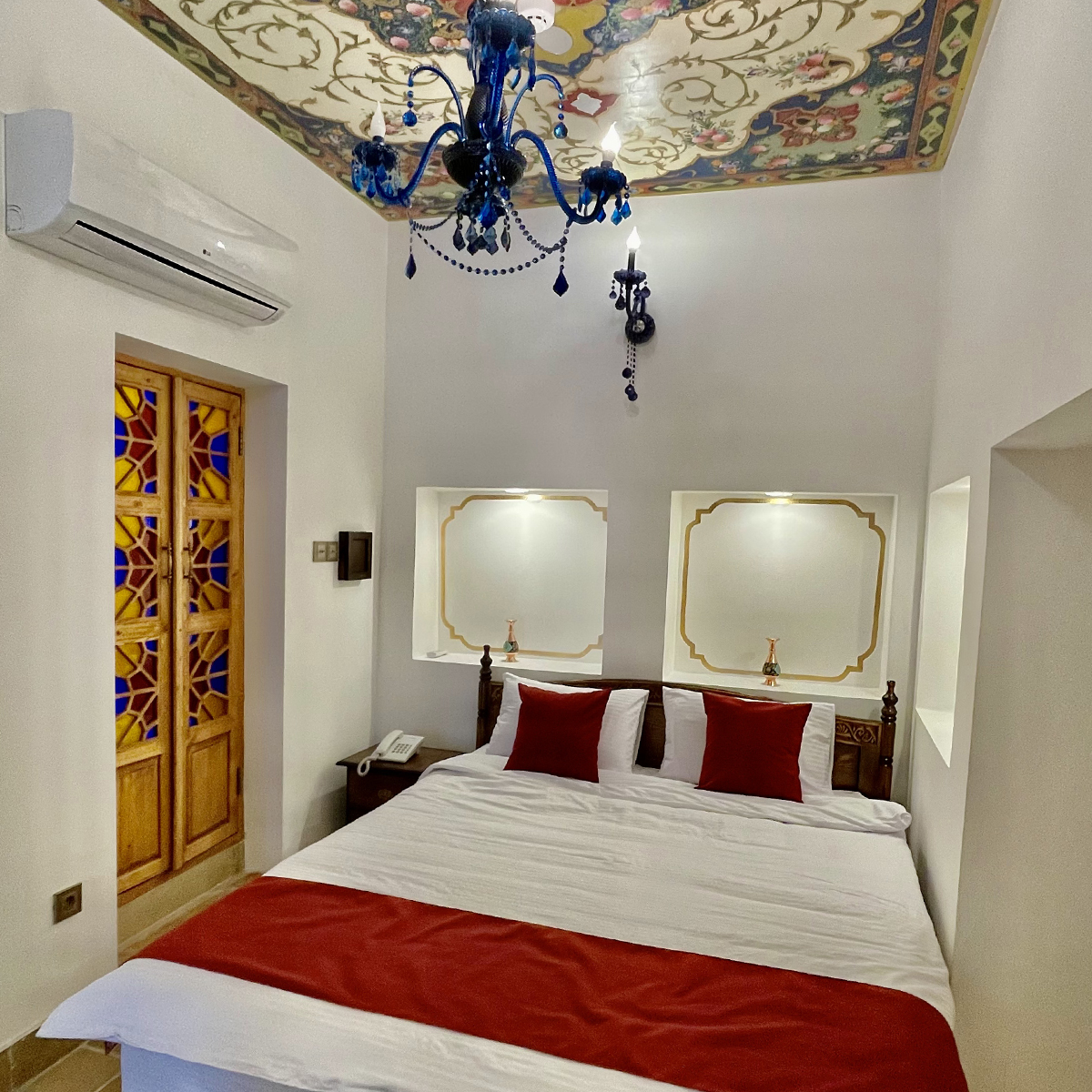 Toranj Room