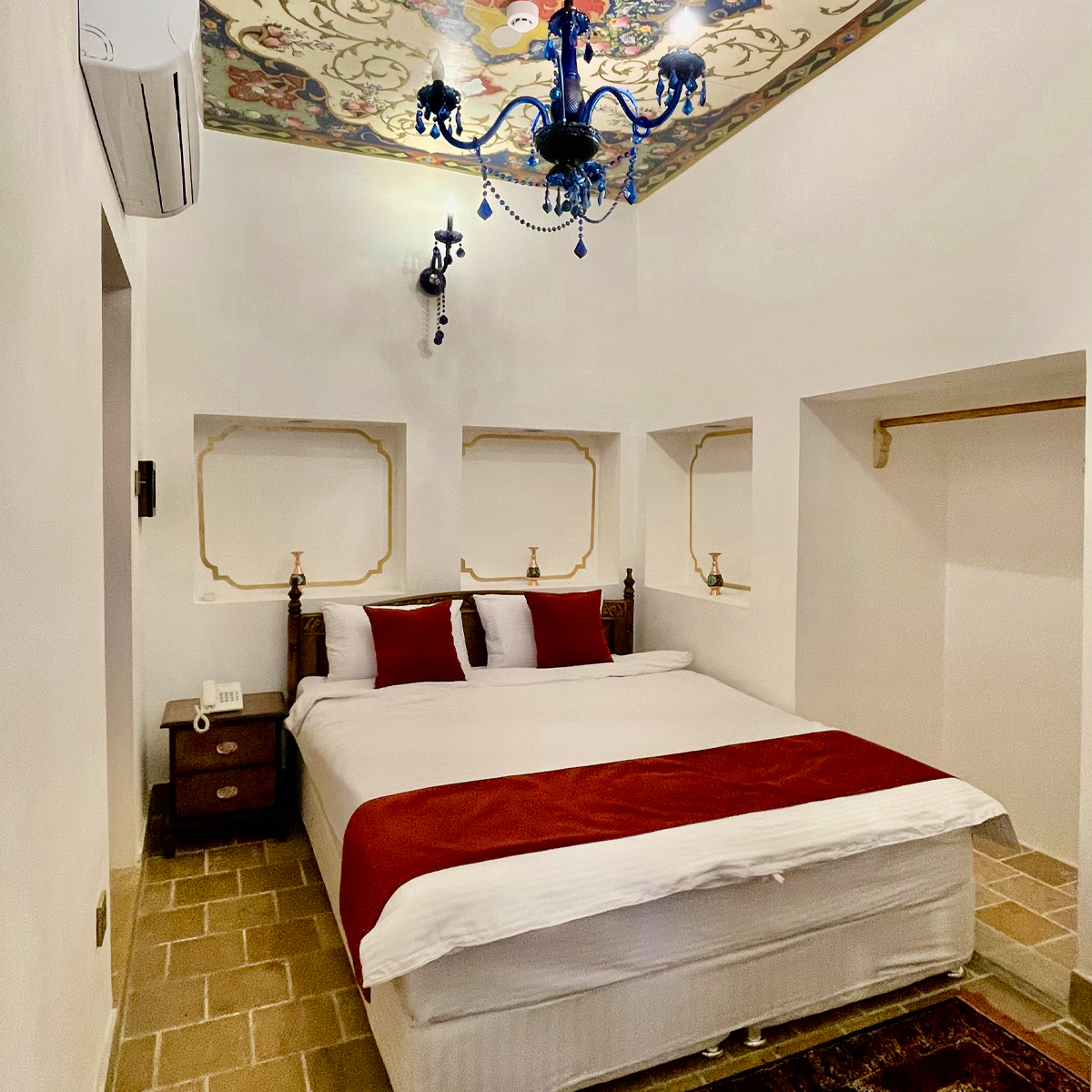 Toranj Room